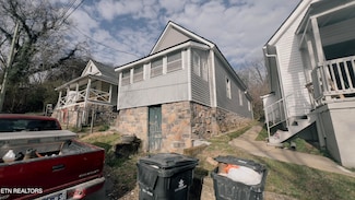 915 Burgess Ave, Knoxville, TN 37921