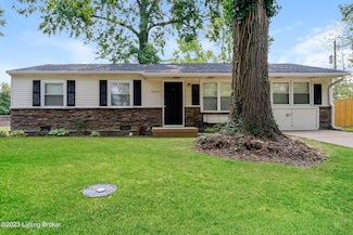 2508 Larkwood Dr, New Albany, IN 47150
