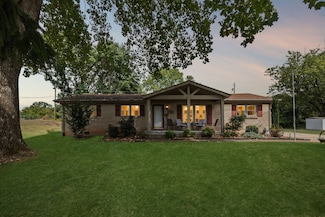 1877 Pardue Ct, Clarksville, TN 37043