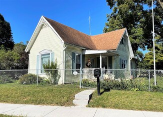 911 Samuel Milroy Rd, Delphi, IN 46923