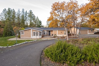 2285 Jasmine Ave, Medford, OR 97501