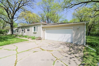 6325 Kentucky Place, Merrillville, IN 46410