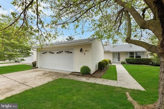 88C Dogwood Plaza, Monroe Township, NJ 08831