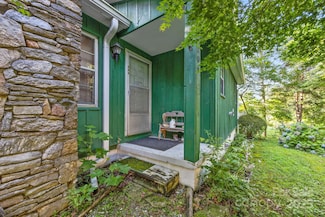 206 S Carolina Ave, Hendersonville, NC 28739