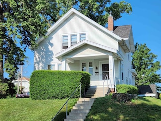 1595 Atlantic St, Dubuque, IA 52001