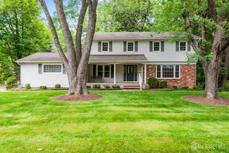 19 Redcoat Dr, East Brunswick, NJ 08816