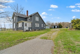 1699 E John Beers Rd, Saint Joseph, MI 49085