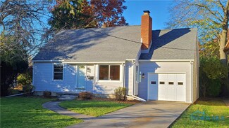 214 W Reed Ave, Bowling Green, OH 43402