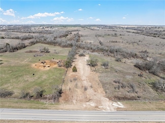 2500 Spring Valley Rd, Lorena, TX 76655