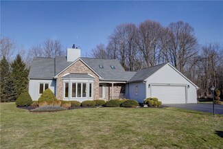 1256 Stafford Crescent, Webster, NY 14580