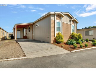 805 SW Valley Forge Way, Beaverton, OR 97006