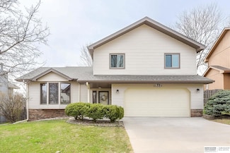 15729 Charles St, Omaha, NE 68118