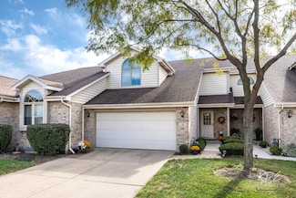 11 Warner Cir, Lemont, IL 60439