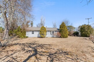 17 Corte Real Ave, East Falmouth, MA 02536