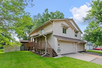 6646 Kara Dr, Eden Prairie, MN 55346