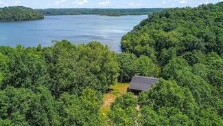 24 Charlsie Ln, Stewart, TN 37175