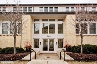 240 Whistler Rd Unit 1F, Highland Park, IL 60035