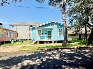 1219 34th St, Galveston, TX 77550