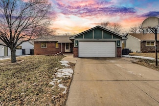 4117 Danbury St, Bel Aire, KS 67220