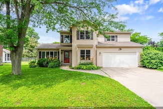 1325 S Westhaven Dr, Oshkosh, WI 54904