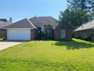 118 Fitzwilliam St, Haughton, LA 71037