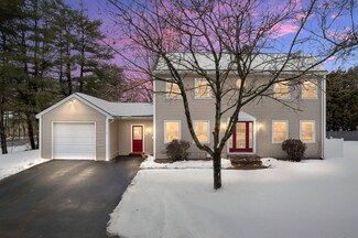 5 Carlton Dr, West Lebanon, NH 03784