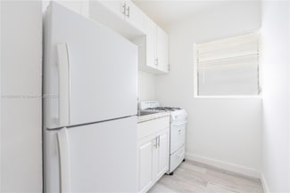 7311 Gary Ave Unit 25, Miami Beach, FL 33141