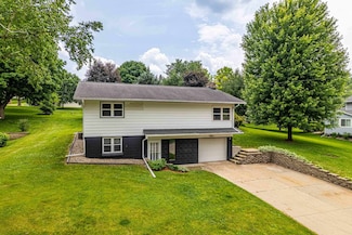 619 4th Ave, New Glarus, WI 53574