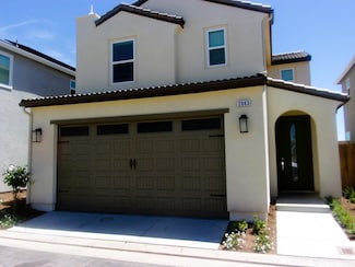 2063 N Walling Ln, Clovis, CA 93619