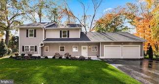 1012 Cedar St, Riverton, NJ 08077