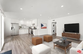 1264 9th St Unit B, Santa Monica, CA 90401