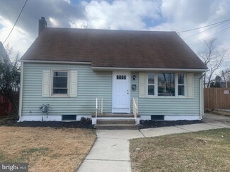 604 N Warwick Rd, Magnolia, NJ 08049