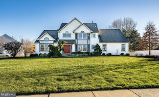 537 Rolling Glen Dr, Horsham, PA 19044