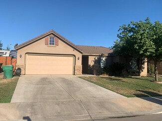 945 N Silver Maple St, Porterville, CA 93257