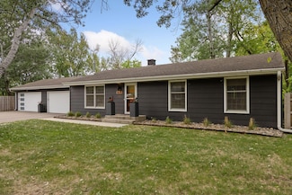 18201 Kathleene Dr, Minnetonka, MN 55345