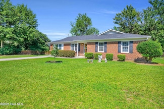 1002 Spring Branch Rd, Wilmington, NC 28405