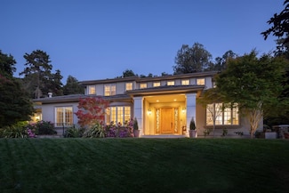 10650 Magdalena Rd, Los Altos Hills, CA 94024