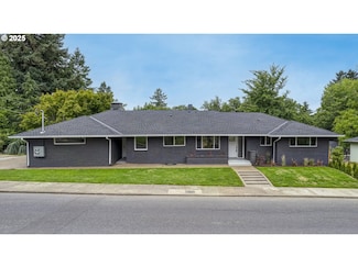 5775 SE Cesar Estrada Chavez Blvd, Portland, OR 97202