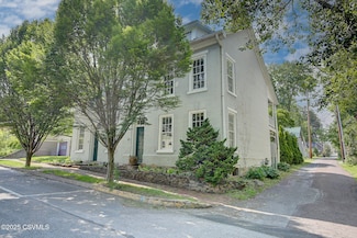 124 Saint George St, Lewisburg, PA 17837