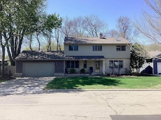 205 Ridge Rd, Albert Lea, MN 56007