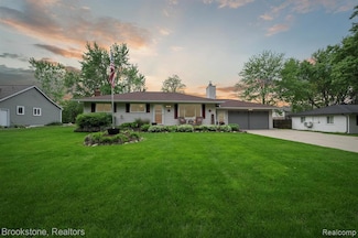 4500 Rohr Rd, Lake Orion, MI 48359