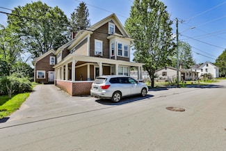 34 Myrtle St, Hillsborough, NH 03244