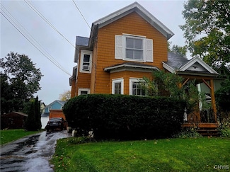 98 Franklin St, Auburn, NY 13021