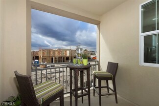 731 Savi Dr Unit 104, Corona, CA 92878