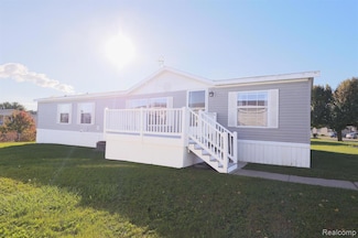 9094 W Timberview Dr, Newport, MI 48166