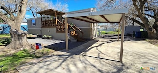 253 Elm Dr, McQueeney, TX 78123