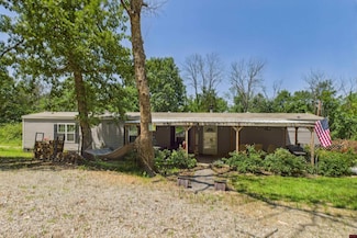 277 Mulberry St, Cotter, AR 72626
