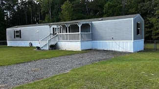 1580 Stillwater Dr, Manning, SC 29102