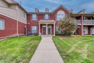 29619 Fox Run Cir, Warren, MI 48092