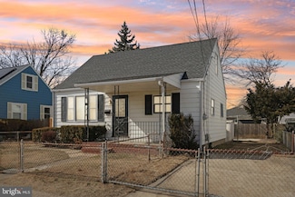 536 E Franklin St, Trenton, NJ 08610